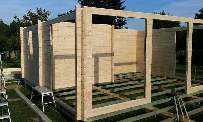 construction montage cabane de jardin chalet bois